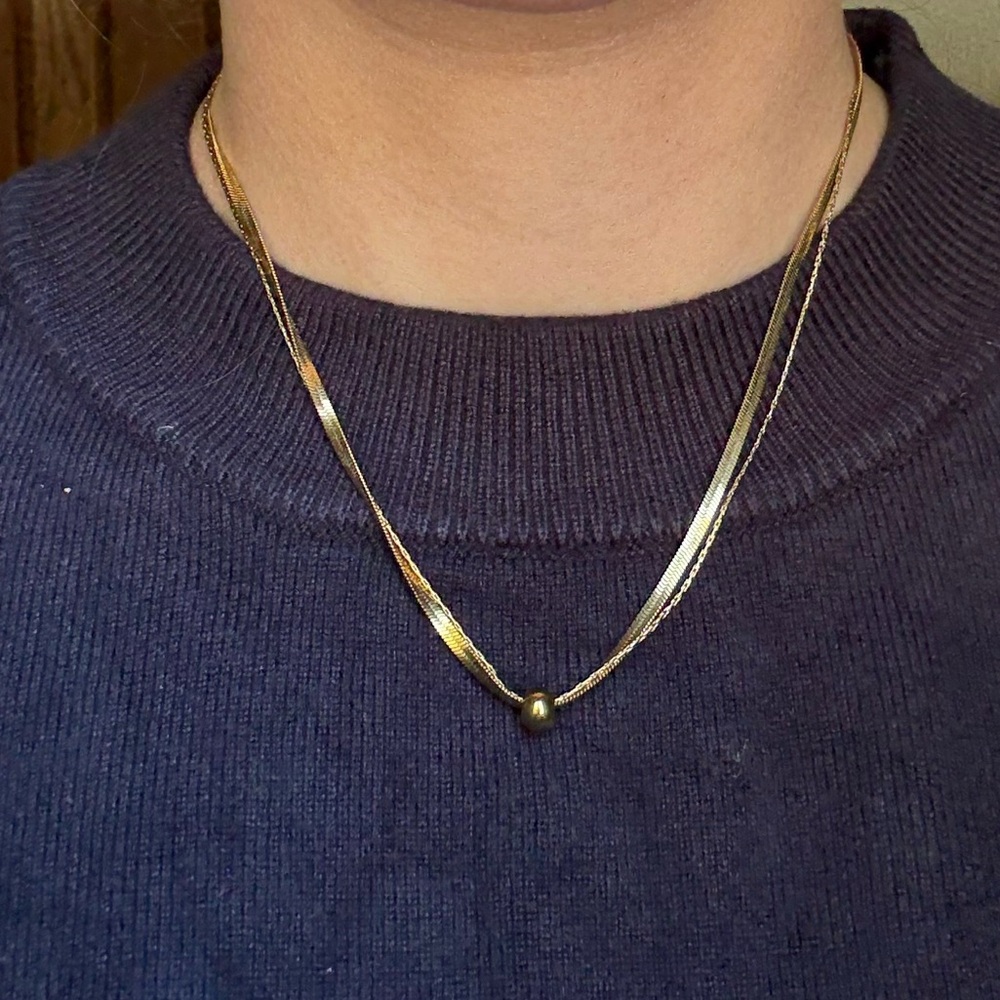 Elegant Gold Necklace